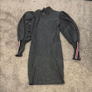 Elegant Gray Dress with Puff Sleeves